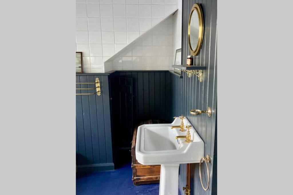 Apartmán 17Th Century Boutique Getaway In The Countryside Martin Mill Exteriér fotografie